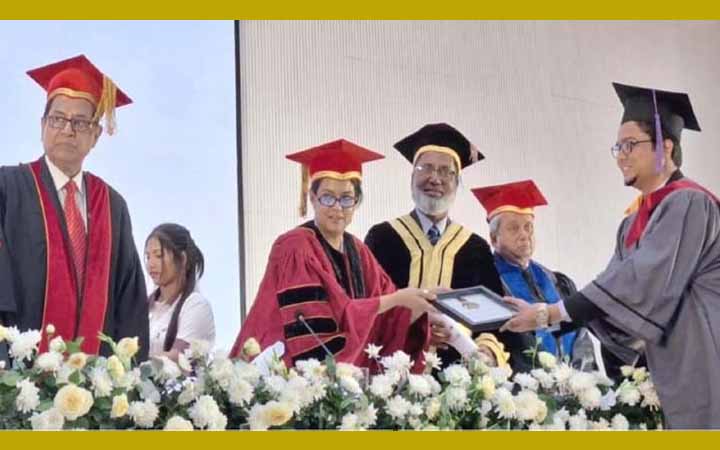 ফেসবুকে লিখলেই সমাজ বদলাবে না, কর্মে পরিবর্তন জরুরি-রিজওয়ানা হাসান